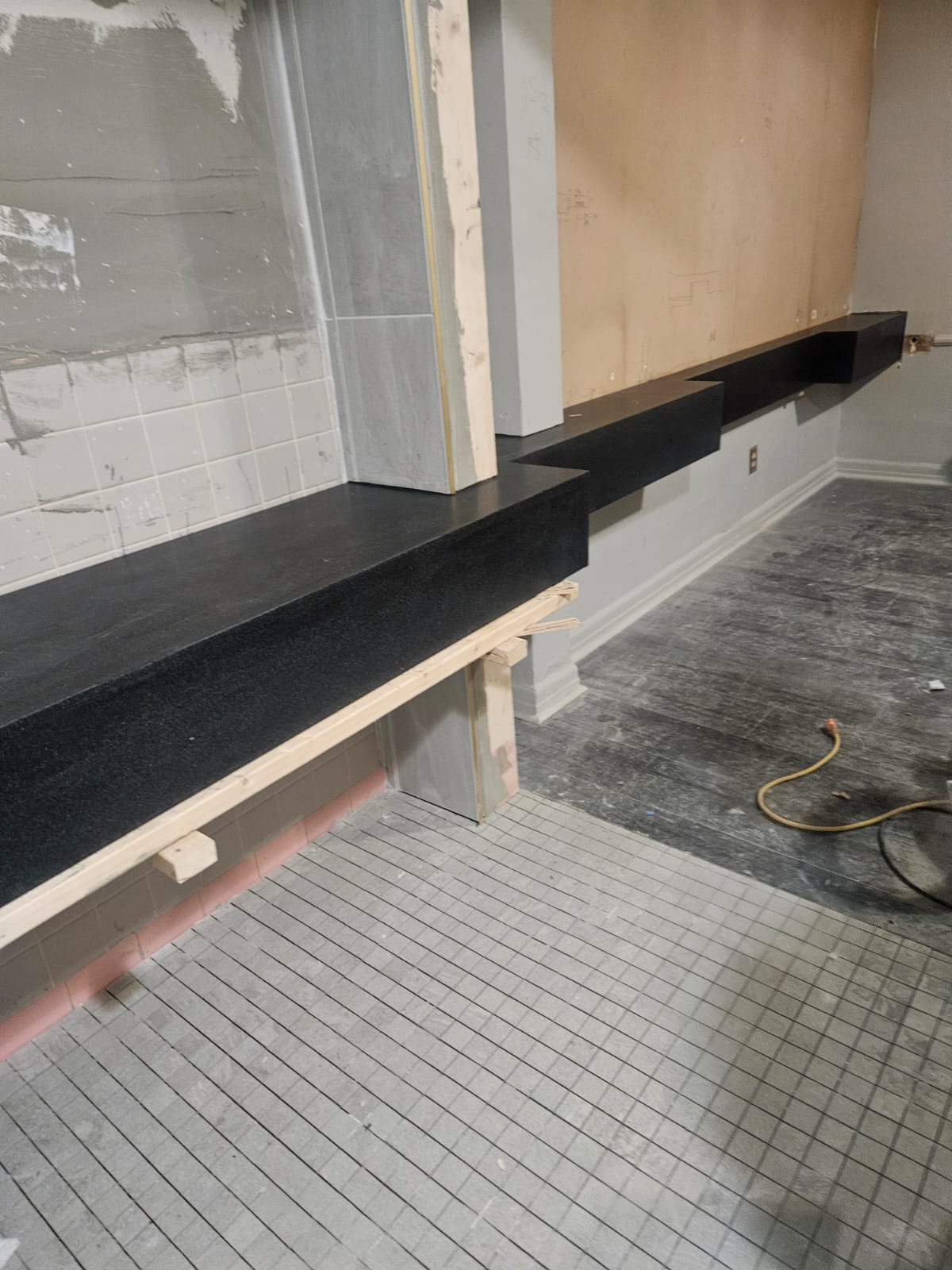 Quartz kitchen counter